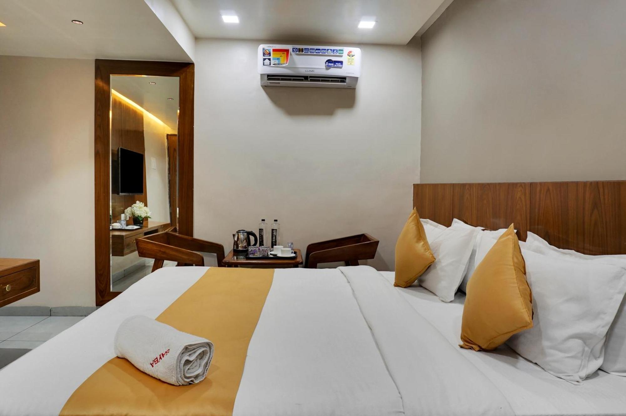 Hotel Sayba Executive Poona Buitenkant foto